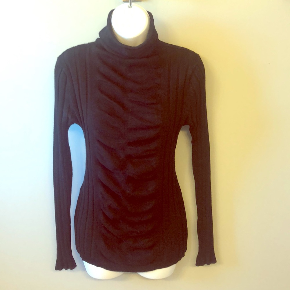Black scrunch high neck shirt
